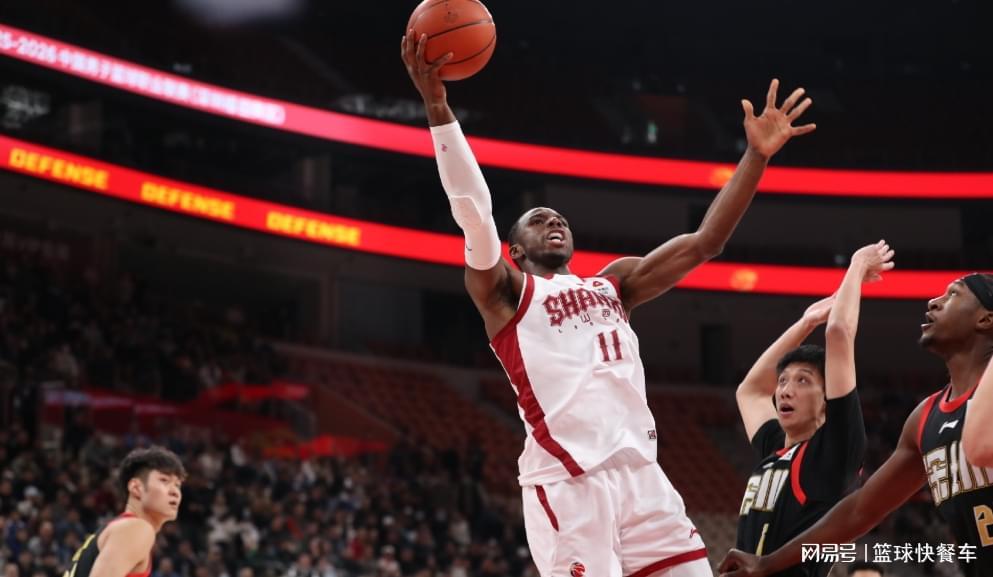 CBA最火爆一战!山西深圳被狂吹7个T:迪亚洛引争议潘江被驱逐